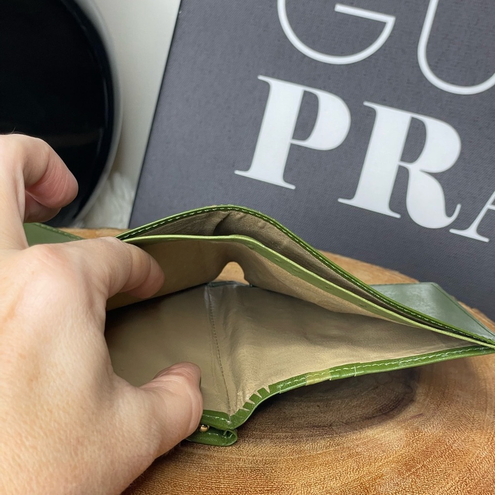 Givenchy Green Leather Wallet with Kisslock - Picture 8 of 10